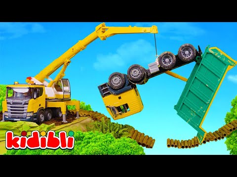 Dschungelbrücke Rettung : Kipper vs. Bagger 🚧 Baustellenfahrzeuge für Kinder im Einsatz | Kidibli
