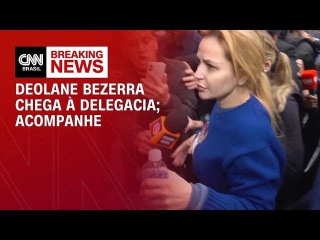 Veja chegada da influenciadora Deolane Bezerra à delegacia | LIVE CNN