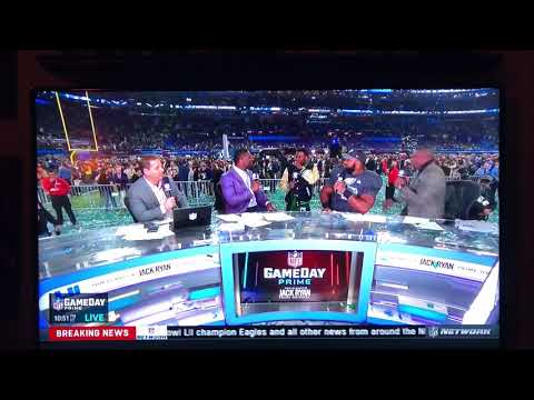 Deon sanders throws Kevin hart off stage