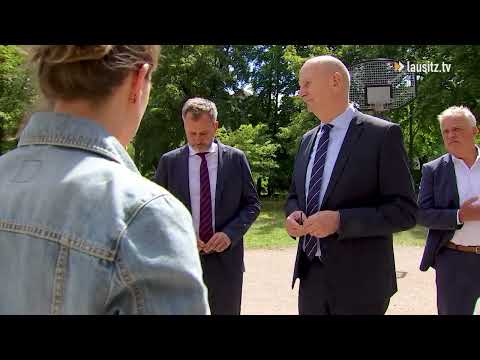 Ministerpräsident war heute zu Besuch im Kinder und Jugendnotdienst