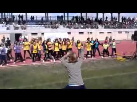 IES Lázaro Cárdenas bailando en las olimpiadas escolares 2013