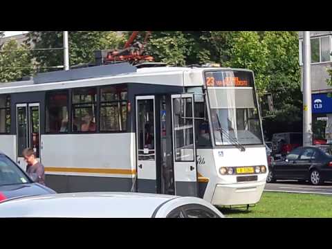 Tramvaiul V3A-93 CH-PPC 4024 pe linia 23 tranziteaza bulevardul Liviu Rebreanu