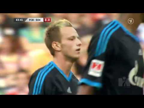 Philipp Lahm Tackle 2