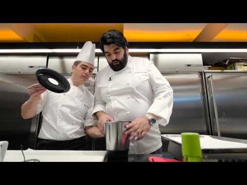 Chips croccante di riso con Gorgonzola e sedano - Le Ricette di A. Cannavacciuolo