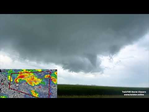 Birth of the Jewell Junction, Iowa, Tornado - Storm vs Radar
