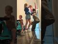 “Wanneer je moeder en zus in de weg staan op je racebaan” ? #short #shorts #debellingas