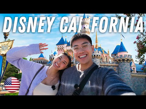 First Time at DISNEYLAND CALIFORNIA & it’s Amazing! 🇺🇸 