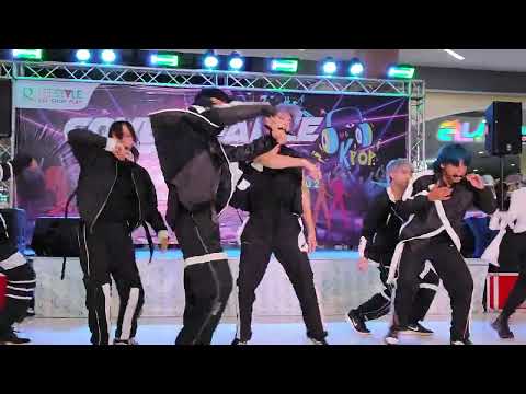 220723 เกินจร๊ง Cover NCT 127 - Favorite+Kick It @Robinson Mukdahan Cover Dance Kpop