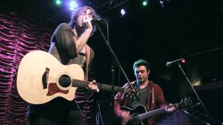 Snaproll Sessions - Sparks The Rescue - We Love Like Vampires [Live - Acoustic]