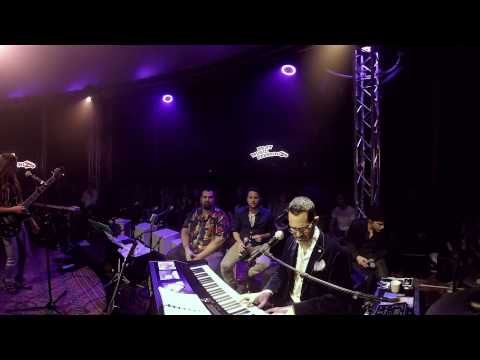 Lust auf eine 360-Grad "SEAT Music Lava Lamp Session" mit Phil Dankner und Nina Attal?