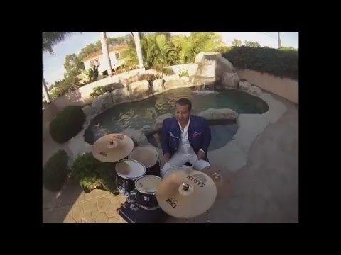 Grupo Renuente - El 15(Video)