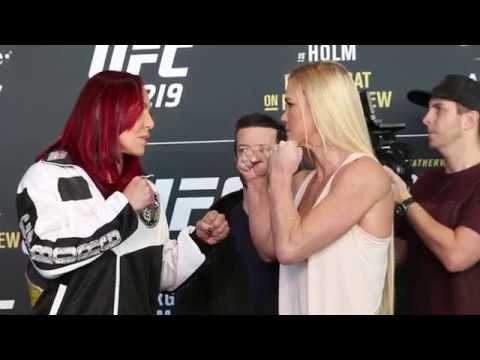 UFC 219 - Cris Cyborg x Holly Holm - Encaradas (face off)