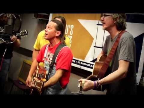 Walt Wilkins & The Mystiqueros - It's Only Rain [Live at WAMU's Bluegrass Country]