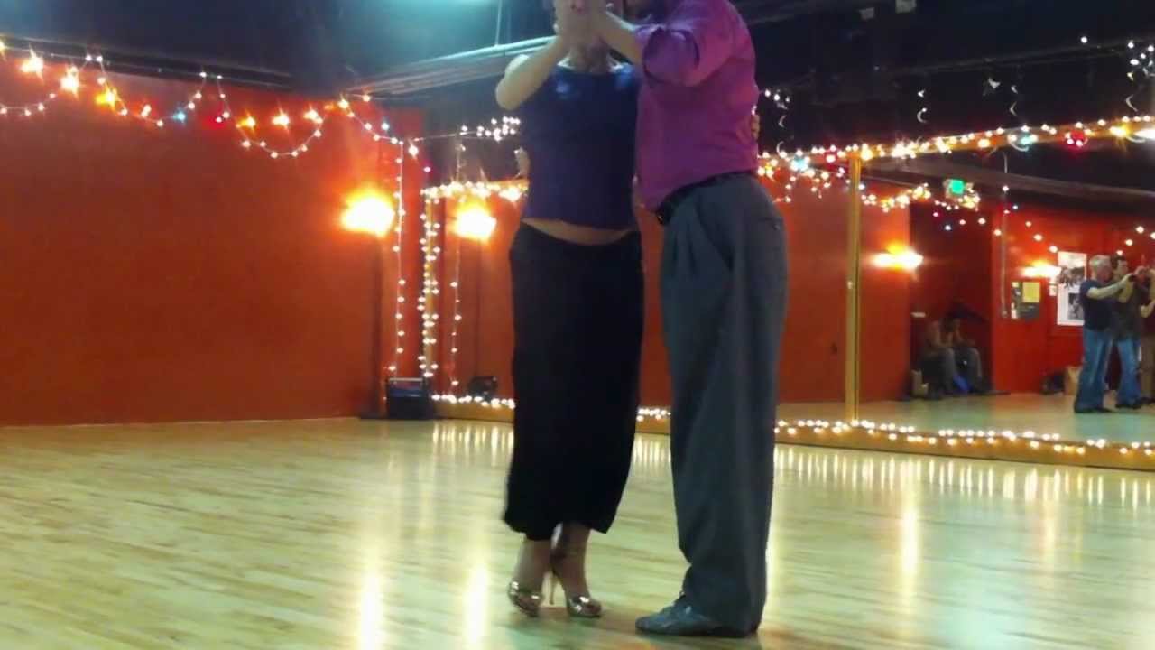 Esteban Moreno and Claudia Codega - Circular colgadas class review