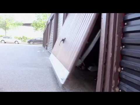 crossförare på bakhjulet i kalsonger! STUNT TRICK. Petters Underwear