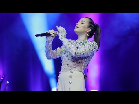Tuğba Yurt - Delidir (Harbiye Açıkhava Canlı Performans)