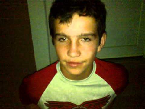 Kako se hrane curke u selu Svojnovu (profesionalno) :P