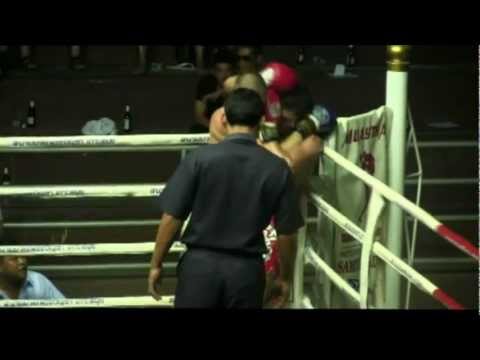 Aaron Wech Pinyo Muay Thai Vs. Sanchai Saksiam @ Phetch Buncha 19 09 2012