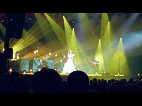 Auri live at Huvilateltta, Helsinki 23.8.2025: Desert Flower