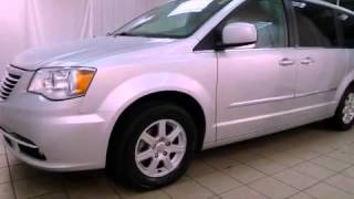 preview picture of video '2011 Chrysler Town Country Bristol CT 06010'