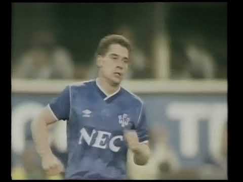 Everton 1 Manchester United 1- 30th Oct 1988 (Everton 88/89 Season Review video)