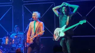 @wearebadflower - WE'RE IN LOVE / 30 - LIVE