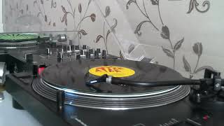 The Kingstonians - Come We Do Moonwalk (Attack).