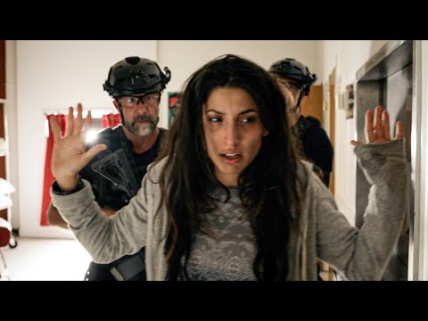 SWAT Arrests Insane Mother At Shelter House - S.W.A.T 6x10