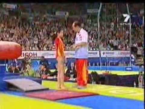 Cheng Fei 2005 Worlds first vault