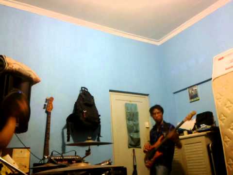 Joeziliano with sterling musicman bass guitar