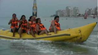 preview picture of video 'Aventura en la playa Salinas de Ecuador'