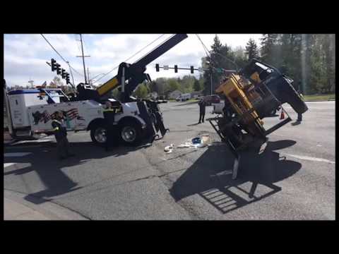 Overturned Forklift blocks Bellingham traffic