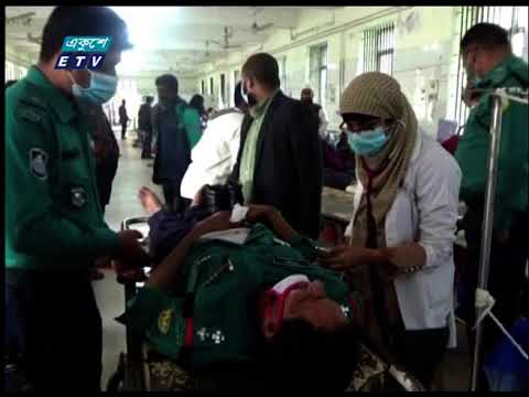 চেকপোস্টে ট্রাফিক পুলিশের সার্জেন্টকে পিটিয়ে হাত ভেঙে দিয়েছে দুর্বৃত্তরা