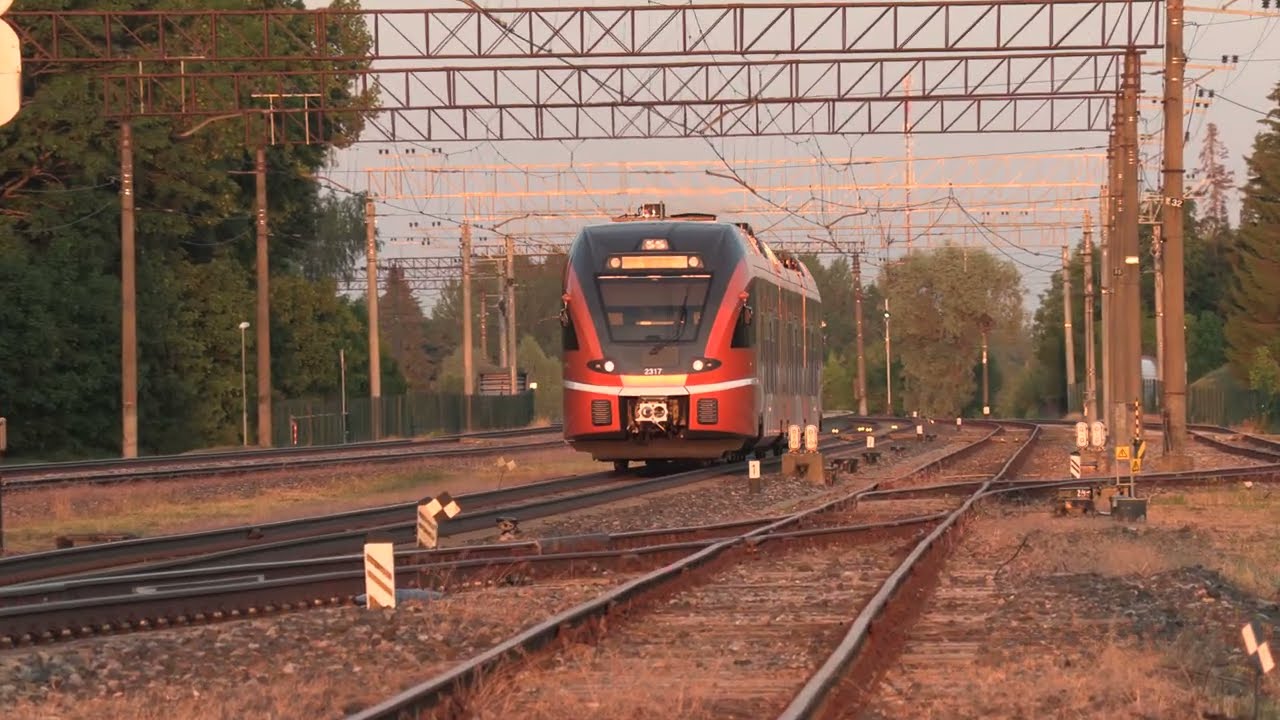 Штадлерский дизель-поезд 2317 на ст. Лагеди / Stadler DMU 2317 at Lagedi station