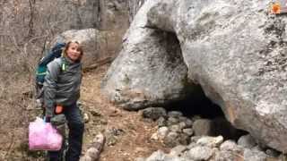 Dans l'antre de la grotte BIVOUAC 1/2