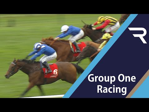 A late SURGE in the finish of the 2020 Kingdom of Bahrain Sun Chariot Stakes - Racing TV