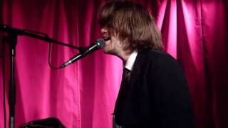 She needs me - Fyfe Dangerfield live @ Paris