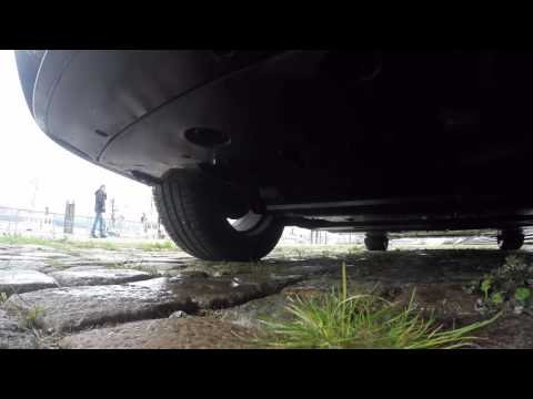 Toyota Mirai 2015. Expulsión del agua de reacción