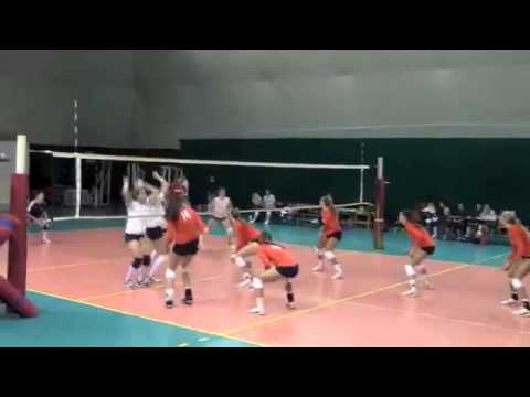 Illini Volleyball in Italy - Match #2 vs. Bologna - 5 28 131716