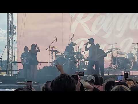 Hirie with Matisyahu perform "Blacklist" at Reggae Rise Up Maryland