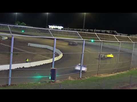 Ht4.  10 Laps, Super Sedans Summer Slam, Hi-Tec Oils Speedway, Toowoomba 31/12/2017