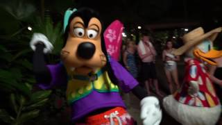 Disney&#39;s Typhoon Lagoon Night Party, Goofy Does The Perfect Cast &amp; Animal Kingdom Lodge Room Tour!!