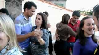 preview picture of video 'Os Filhos de Cruzilha animando festa em Baependi-MG  (08/07/2012)'