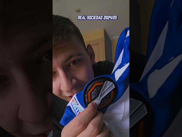 Vídeo relacionado con Real Sociedad | Pantalones Cortos Oficiales | Kit Away | Temporada 2021-22 | Softblock | Berenjena | Talla JM