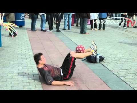 Małopolska.TV: Szymon Skalski - niezwykły żongler piłką