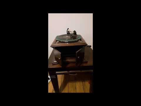 Black Bottom played by The Broadway Broadcasters