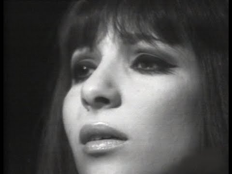 Esther Ofarim אסתר עופרים - Ma omrot eynaich (live, 1969) - HQ -