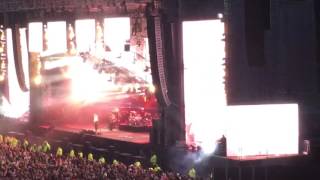 Ian Brown sings Beautiful Thing