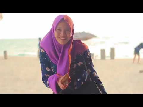 Adek Berjilbab Ungu Cover by SMVLL