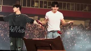 Download lagu BTS Into the Sun [ARIRANG WORLD TOUR] Tampa Day 1 4.25.2026 [FanCam]  mp3